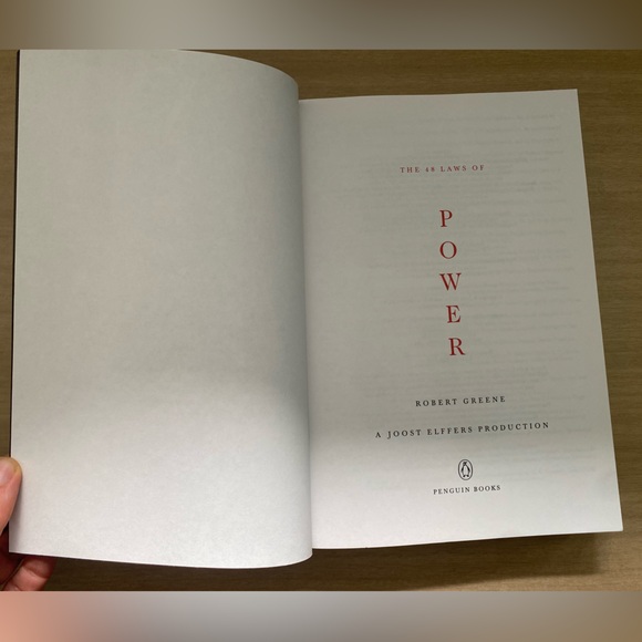 The 48 Laws of Power Book by Robert Greene Softcover - Picture 5 of 5